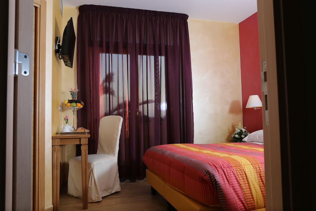 Maison Reale Foggia Bilik gambar
